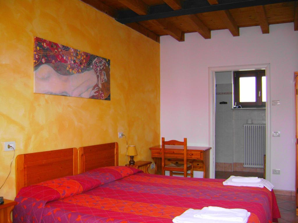 Agriturismo Le Sigalette Salionze Phòng bức ảnh
