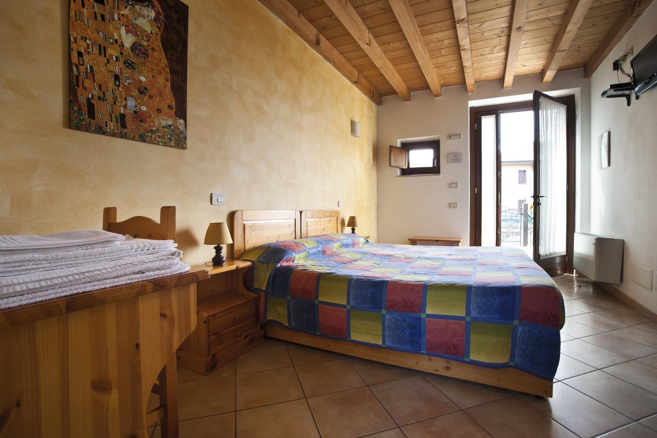Agriturismo Le Sigalette Salionze Ngoại thất bức ảnh